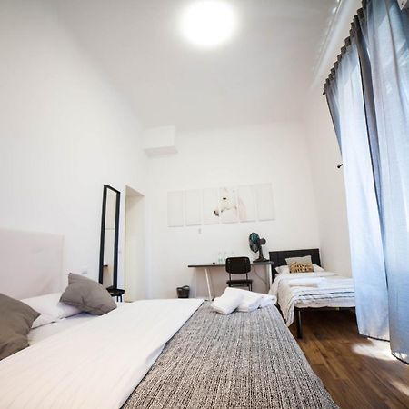 Cosmo Guesthouse โรม ภายนอก รูปภาพ