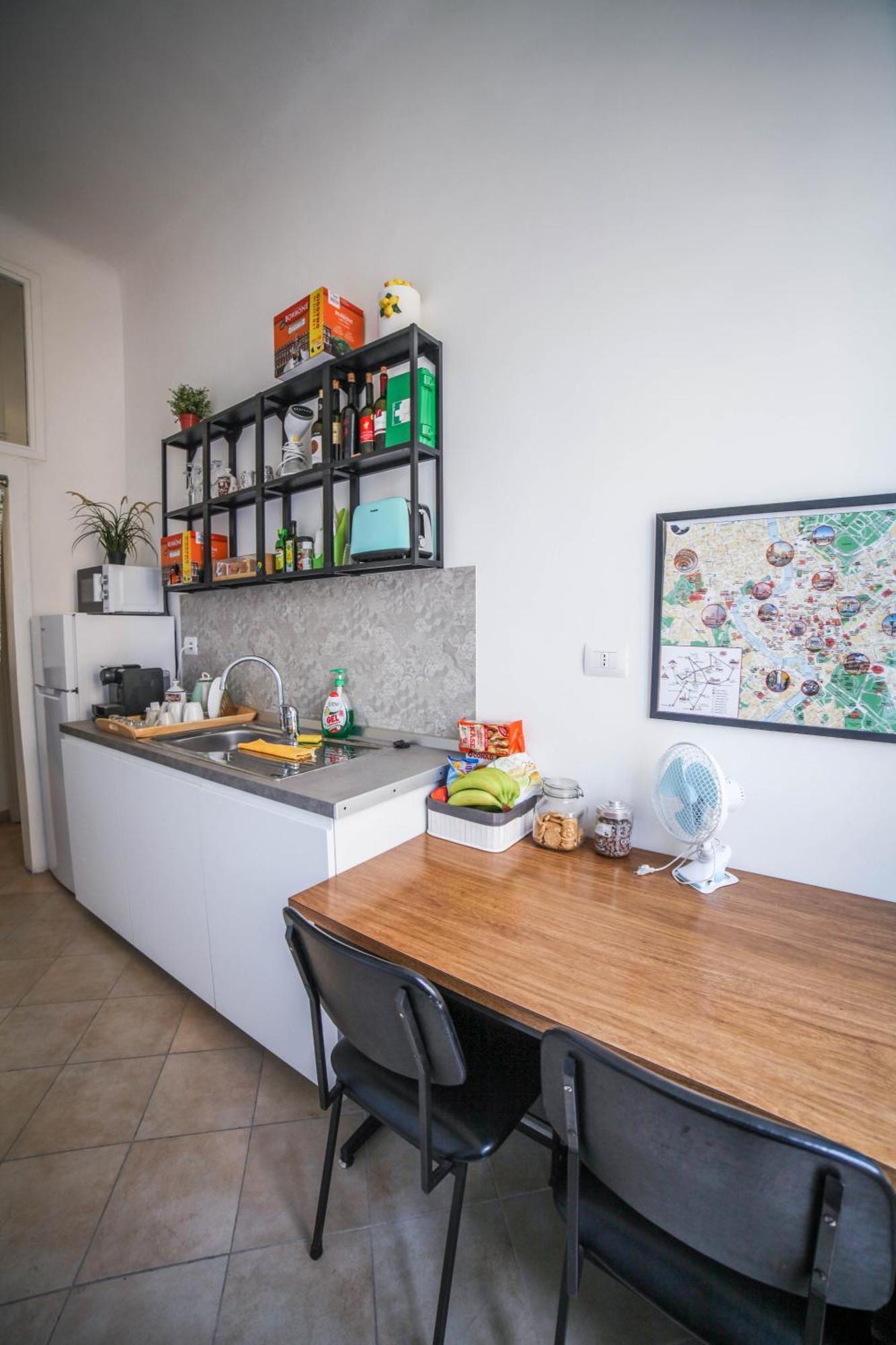 Cosmo Guesthouse โรม ภายนอก รูปภาพ
